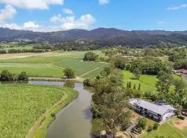 Riverview Homestead 8PP - Bring the boat!