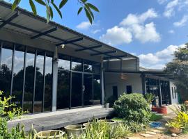 WildernessMountain View, hotel con estacionamiento en Ban Thung Ta In