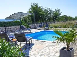 Otok Krk Villa Niko PET FRIENDLY 200 M FROM HIDDEN SANDY BEACH pets stays for free