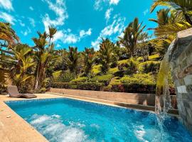Jaco Beach Villa Las Lomas, hotel s hidromasažnom kadom u gradu 'Herradura'