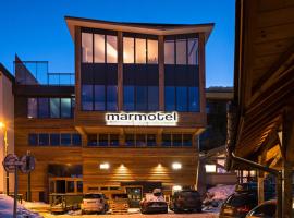 Viesnīca Marmotel & Spa pilsētā Pralupa