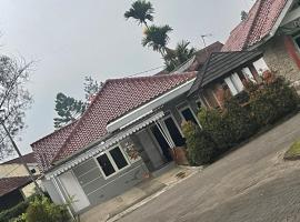 Puncak villa, casa en Cikundul
