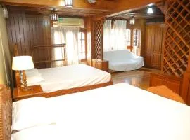 Court View Homestay