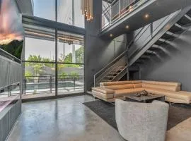 Poolside Loft: Great for Events