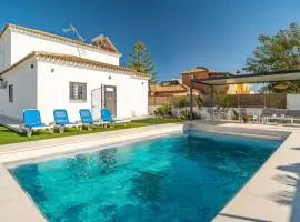 Gorgeous Home In Chiclana De La Fronter
