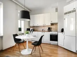 Kotimaailma Apartments Kamppi - 1BR with key code in the city center