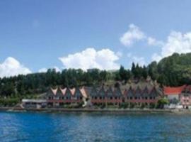 Hotel Danau Toba International Parapat, hotell i Parapat
