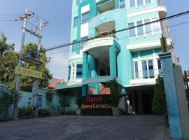Hotel Sulawesi Gorontalo โรงแรมที่TunjunganในGubeng