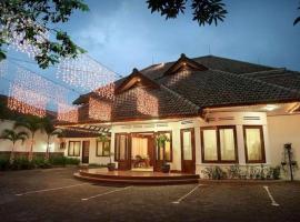 Paniisan Hotel, Sukajadi, Bandung, hótel á þessu svæði