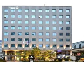 aFIRST Hotel Myeongdong