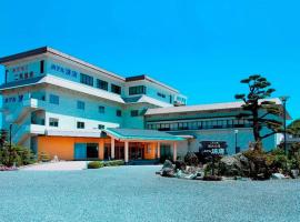 Futami Onsen Hotel Seikai، فندق في Futami