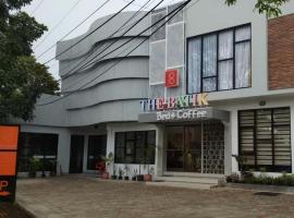 The Batik Bed And Coffee Bandung, отель в Бандунге, в районе Regol
