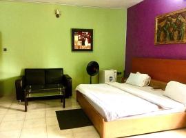 Indices Hotel and Garden, hotel in Akingbala