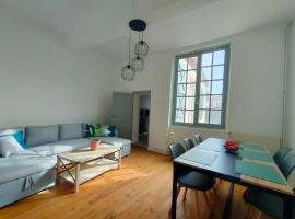 L'escale de Compostelle, centre ville à 5 minutes du Canal – hotel w mieście Moissac