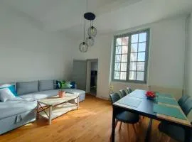 L'escale de Compostelle, centre ville à 5 minutes du Canal