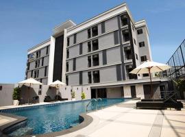 B2 Amata Nakorn Premier Hotel – hotel z basenem w mieście Ban Don Lang