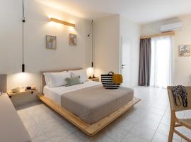 Capella Town, Skiathos, bed and breakfast en Skiathos