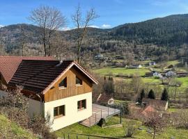 Les 2 Sapins - 10 personnes - Lits faits, Serviettes et ménage inclus, hotel di Rochesson