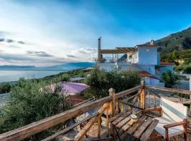 Villa Needa's - Home Love Retreat by the Pool
