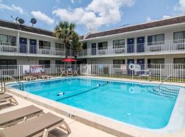 Motel 6-Jacksonville, FL - Orange Park, hotel perto de NAS Jacksonville (Towers Field) - NIP, Jacksonville