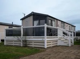 ELVIS, King Of The Caravans, 6 Berth