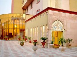 Pink Pearl Hotel, hotelli, jossa on pysäköintimahdollisuus kohteessa Jaipur