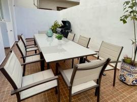 UIM Mediterraneo PB Miguel Hernanadez Wifi, pet-friendly hotel in Puerto de Sagunto