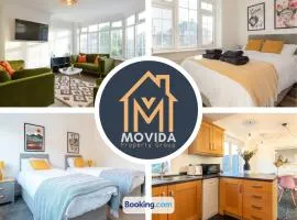 Large Modern 6 Bedroom House By Movida Property Group Short Lets & Serviced Accommodation With Games Room