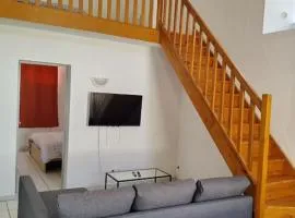 Spacieuse et confortable maison avec garage