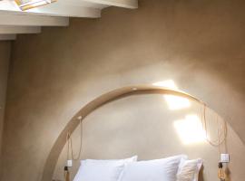 Nomad Houses - Casa Sarilho, self catering accommodation in Beja