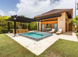 Newly added Tropical Bungalow at Green Village, casa de campo em Punta Cana