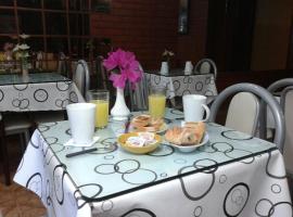 Hotel Colonial – hotel w dzielnicy Balvanera w BuenosAires