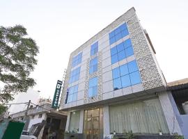 Hotel D'Capitol - Delhi Airport, ξενοδοχείο κοντά στο Διεθνές Αεροδρόμιο Δελχί - DEL, Νέο Δελχί