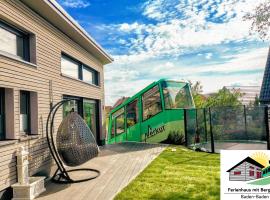 Exklusives Holzhaus mit Bergbahn - Baden-Baden im Schwarzwald, cottage in Baden-Baden