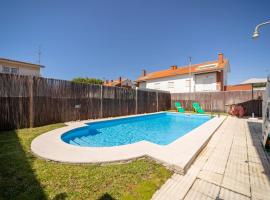 Marinhas Esposende - Moradia V4 com piscina junto à praia by House and People, Hotel in Esposende