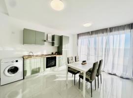 SUNSHINE SUITS - BRAND NEW APARTMENTS, hótel í Msida