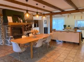 La maisonnée Auvergnate, hotel di Auzelles