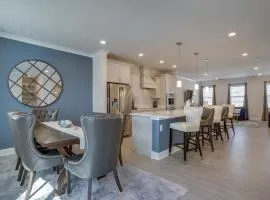 3 Mi to Ocean City Boardwalk Townhome with 2 Decks