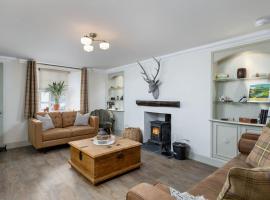 The Tranquil Auchterarder 3-bed Cottage, מלון באוצ'טרארדר