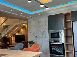 atomic hills villa, khách sạn có chỗ đậu xe ở Kwabenya