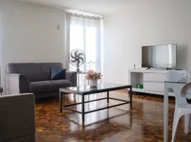 Apartamento Suite mais 2 QTS Espaçoso Ar Cond SQ21