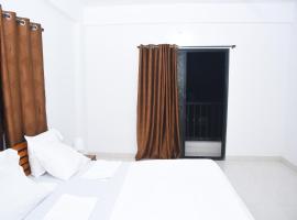 Hotel Relax, hotel with parking in Solapur