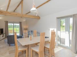 Snipe Meadow Barn by Big Skies Estates, hotell i Swafield