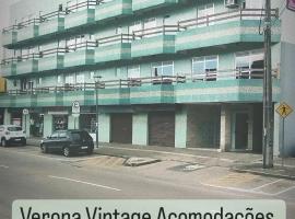 Espaço Verona - apartamento individual 1 cama de solteiro, hotel with parking in Fazenda Rio Grande