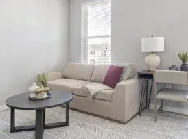 Landing Modern Apartment with Amazing Amenities ID1234X280