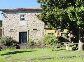 Nice Cottage in Santa Comba with Communal Pool, vacation rental in Ponte de Lima