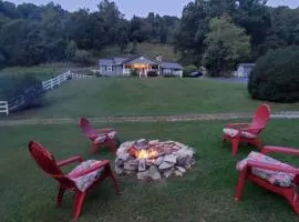 Full Access to our Farm & Petting ZOO + Hot Tub!