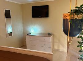 Piazzetta 42 Holiday Room, hotel en Trani