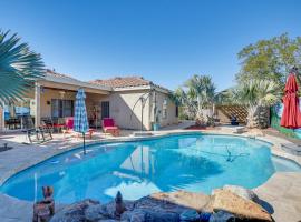 Sunny Peoria Oasis with Private Pool and Gas Grill!, hotel i Peoria