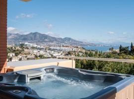 Malibu Mansions by the beach by ALFRESCO STAYS, hotel sa Mijas Costa